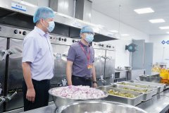 <b>【纪检监察人·镜头】北仑：节日监视不打烊 正</b>